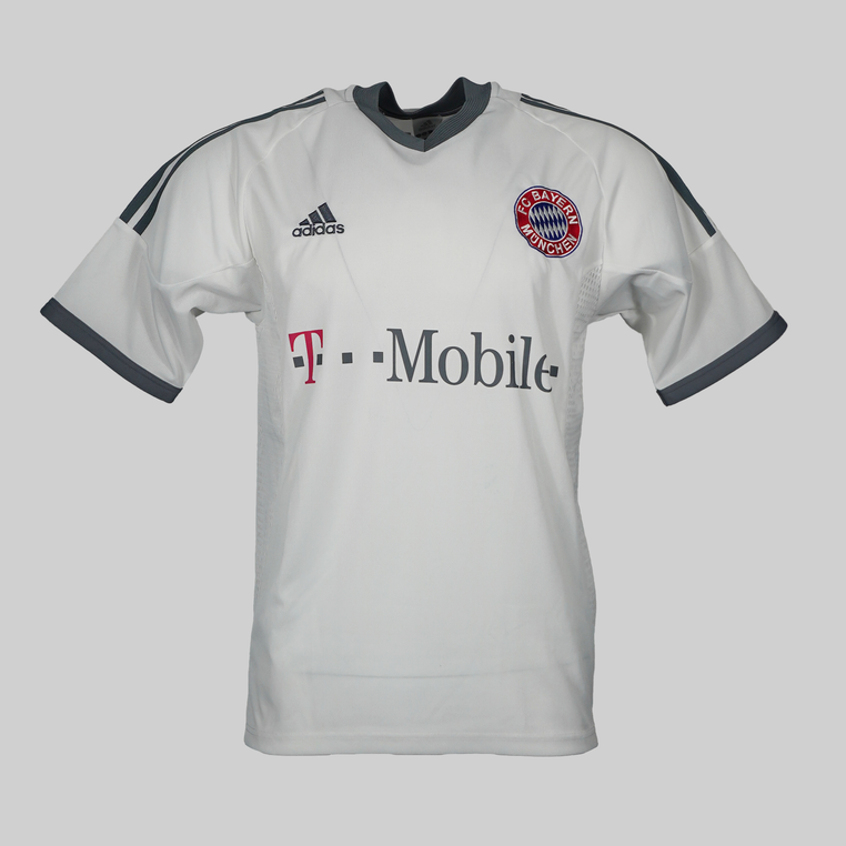 Bayern Munich 2002/2004 Away Shirt
