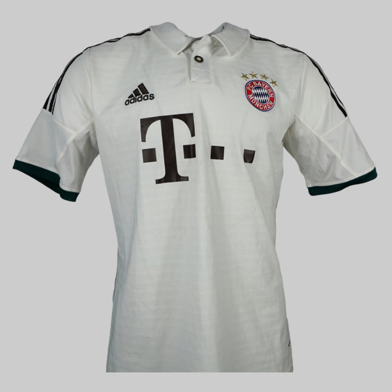 Bayern Munich 2013/2014 Away Shirt