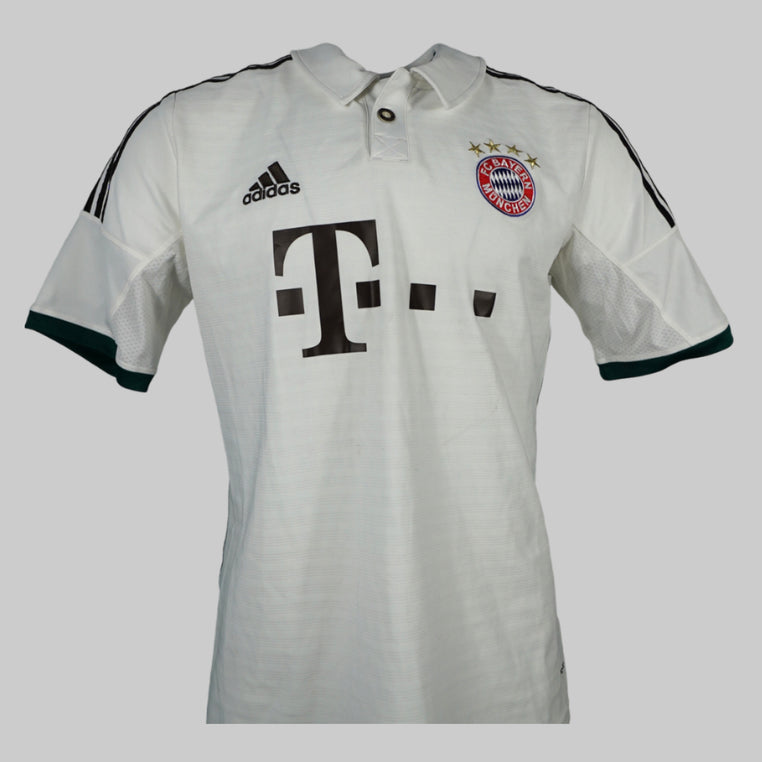 Bayern Munich 2013/2014 Away Shirt