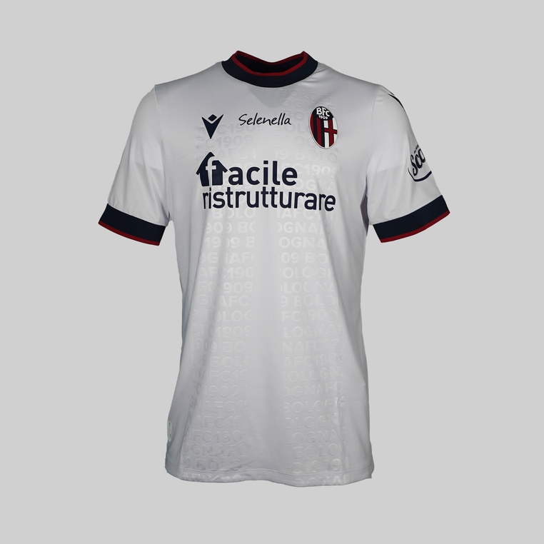 Bologna 2021/2022 Away Shirt