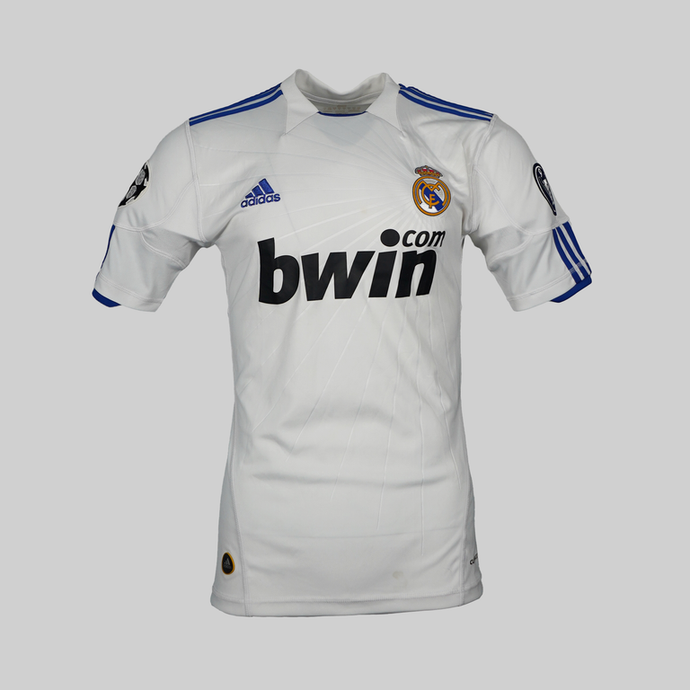 Real Madrid 2010/2011 Home Shirt