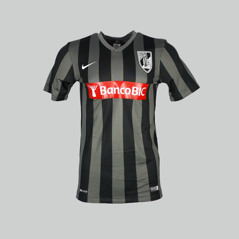 Vitoria Guimaraes 2015/2016 Away Shirt