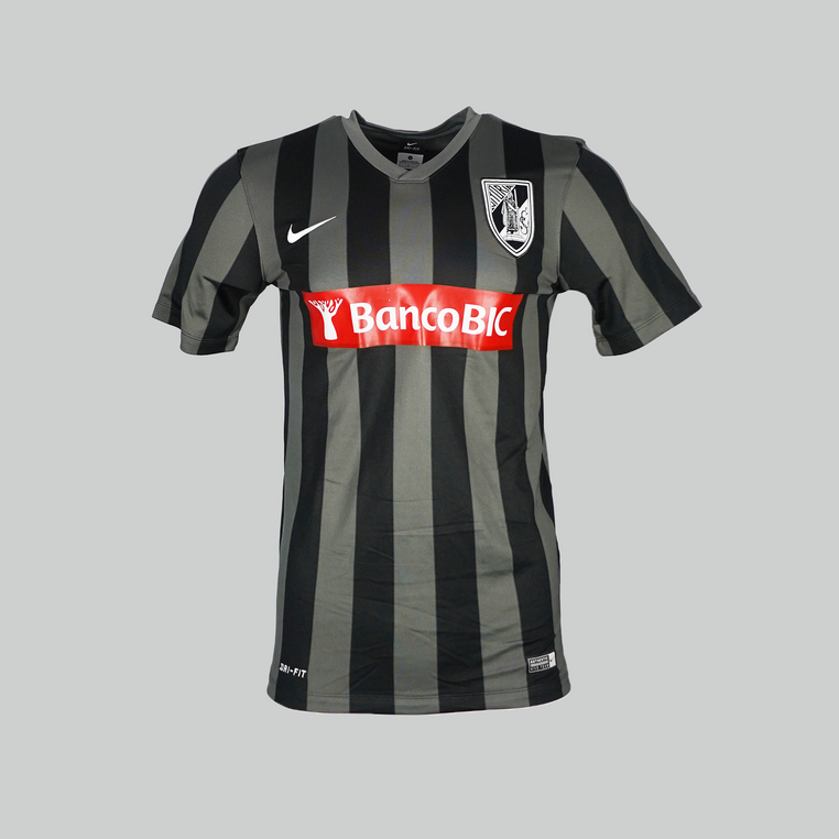 Vitoria Guimaraes 2015/2016 Away Shirt